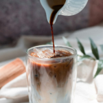 SMOOTHIE ANTIOXIDANTE (banana, morango e mirtilo)